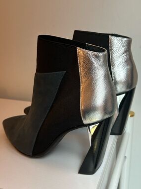 United Nude Pointed Toe Geometric Heel Ankle Booties Size 37